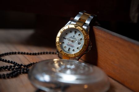 achat bijoux montres maroquinerie de luxe genève lausanne